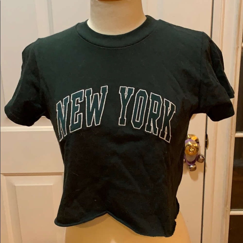 NWT Brandy Melville New York crop Tee, size S